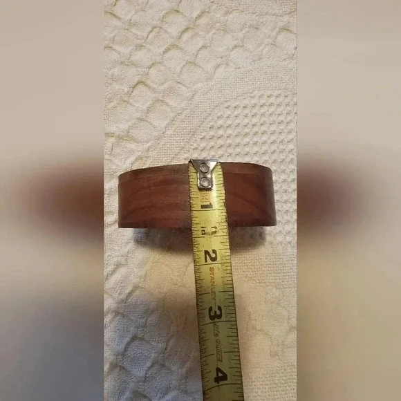 Vintage Handnade Wooden Box W/ Inlayed Brass Leaves​​​​​ - Picture 4 of 6